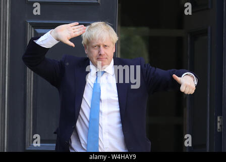Neu Führer der Konservativen Partei Boris Johnson bei Konservativen Partei HQ in Westminster, London eintrifft gewählt, nachdem es bekannt war, dass er die Wahl gewonnen hatte, die Führung und die nächste Prime Minister geworden. Stockfoto