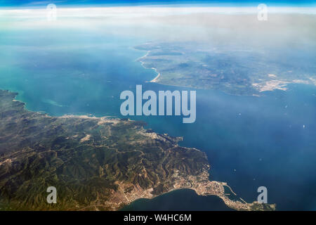 Luftaufnahme von der Straße von Gibraltar zwischen Afrika und Europa Stockfoto