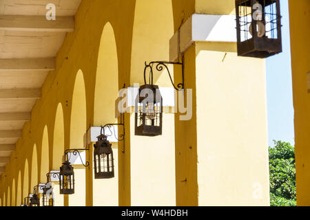 Cartagena Kolumbien Altummauerte Innenstadt Centro Las Bovedas Shopping Shopper Shopper Shop Shops Markt Märkte Marktplatz sellin kaufen Stockfoto