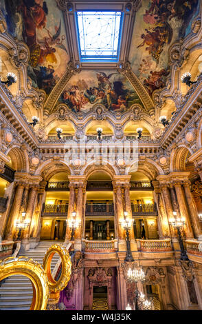 Paris, Frankreich, 23. April 2019 - Das Innere des Palais Garnier in Paris, Frankreich. Stockfoto