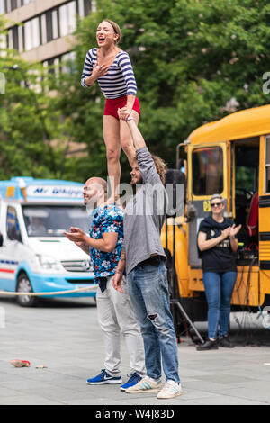 Straßenkünstler in Sheffield Fahrgassen 2019 live Shows in der Stadt Stockfoto