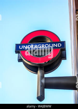 Londoner U-Bahn Zeichen. London, England. Stockfoto
