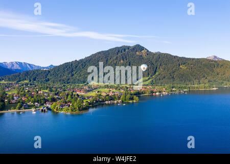 Rottach-Egern, Bezirk Egern, Tegernsee Ringspitz Berg, Drone, Oberbayern, Bayern, Deutschland Stockfoto