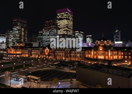 Bahnhof von Tokio bei Nacht, Hauptbahnhof, Marunouchi Businessviertels, Tokio, Japan Stockfoto