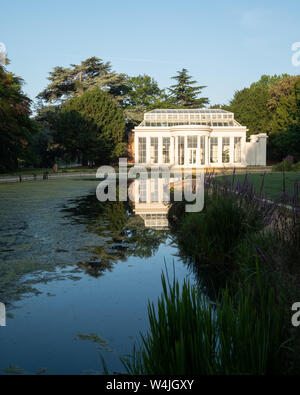 Orangerie am See neu renovierte Gunnersbury Park und Museum auf der Gunnersbury Estate, London UK Stockfoto