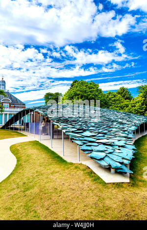 Serpentine Pavillon 2019 von dem japanischen Architekten Junya Ishigami, Hyde Park, London, Großbritannien, konzipiert Stockfoto