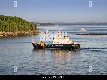 Bar Harbor, Maine, USA. 7. Sep 2005. Der United States Coast Guard Küsten Boje Ausschreibung Abbie Burgess WLM 553 in Bar Harbor, Maine. Credit: Arnold Drapkin/ZUMA Draht/Alamy leben Nachrichten Stockfoto