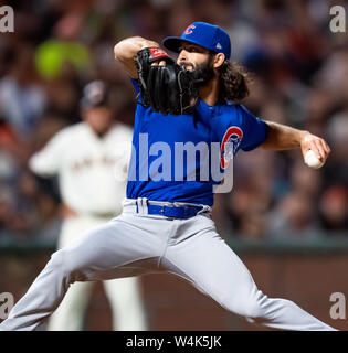 San Francisco, Kalifornien, USA. 23. Juli, 2019. Chicago Cubs Entlastung Krug Tim Collins (37) Die Schließung der neunten Inning, während ein MLB-Spiel zwischen den Chicago Cubs und die San Francisco Giants bei Oracle Park in San Francisco, Kalifornien. Valerie Shoaps/CSM/Alamy leben Nachrichten Stockfoto