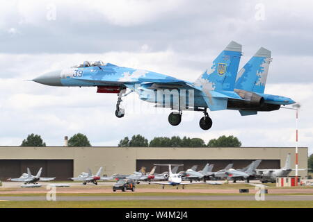 Ukrainische Luftwaffe Suchoi Su-27 Flanker der RIAT 2019 an RAF Fairford, Gloucestershire, Großbritannien anreisen Stockfoto