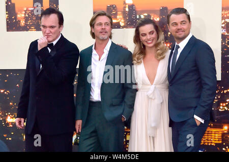 Quentin Tarrantino, Brad Pitt, Margot Robbie und Leonardo DiCaprio bei der Premiere des Films 'Es war einmal... in Hollywood' an der TCL Chinese Theater. Los Angeles, 22.07.2019 | Verwendung weltweit Stockfoto