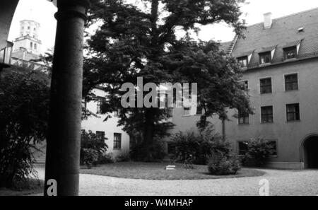 1521 von Jakob Fugger, Die "Fuggerei" gegründet - hier am 18.9.1973 in Augsburg genommen - ist die älteste Sozialsiedlung der Welt und wird zum Teil noch heute verwendet. che genutzt. | | Verwendung weltweit Stockfoto