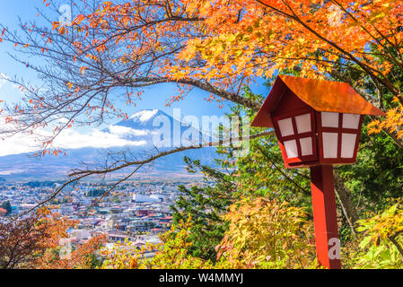 Mt. Fuji, Japan gesehen von Arakurayama Sengen Park. Stockfoto