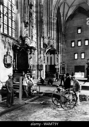 St. Stephen's Cathedral, Stephansdom, Wien Kathedrale, den Wiederaufbau und die Restaurierung nach dem Brand von 1945 Stockfoto