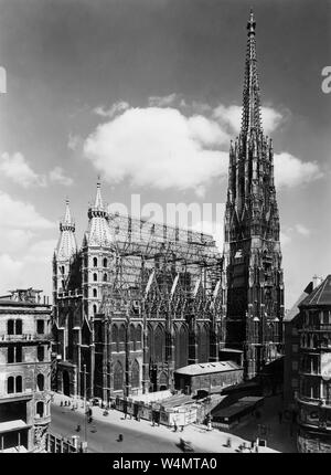 St. Stephen's Cathedral, Stephansdom, Wien Kathedrale, den Wiederaufbau und die Restaurierung nach dem Brand von 1945 Stockfoto