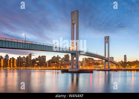 Gemeinden Insel-Brücke über dem Harlem River zwischen Manhattan Island und Wards Island in New York City. Stockfoto