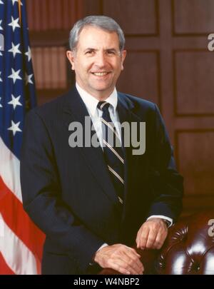 Portrait von Vice Admiral Richard Harrison wirklich, ein amerikanischer Pilot und Astronaut von Fayette, Mississippi, 1989. Mit freundlicher Genehmigung der Nationalen Luft- und Raumfahrtbehörde (NASA). () Stockfoto