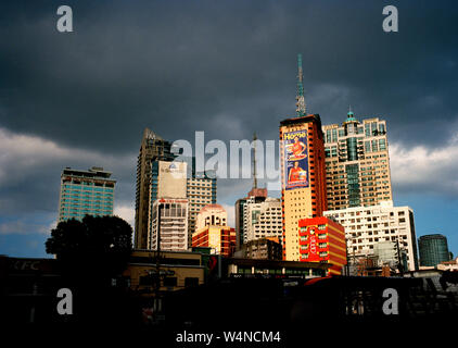 Skyline in Manila Makati in Manila in Luzon Manila auf den Philippinen in Südostasien im Fernen Osten. Skyline Skyline Stockfoto