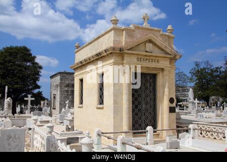 Havanna, Kuba - Februar 24, 2011: Grab von Carlos Manuel Cespedes in Havanna. Cespedes war Präsident von Kuba im Jahre 1933 und ist Kubanische Revolution angesehen Stockfoto