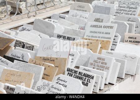 Havanna, Kuba - Februar 24, 2011: Grab von Amelia Goyri in Havanna. Amelia ist bekannt als La Milagrosa (Wunderbare Frau) und ihr Grab ist eine berühmte pilgri Stockfoto