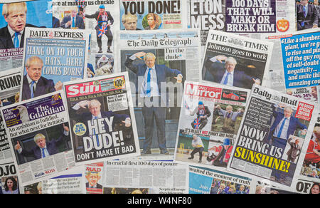 Britische Zeitung Titelseiten berichtet, dass Boris Johnson jetzt Ministerpräsident ist nach der Übernahme von Theresa May nach ihrem Commons besiegen. Stockfoto