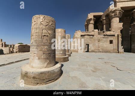 Spalte in Kom Ombo Tempel, Stadt Assuan, Ägypten Stockfoto