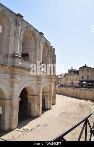 Die alte römische Stadt Arles in Südfrankreich, Provence Stockfoto