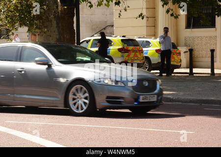 Der Tag Boris Johnson wurde Premierminister und Theresa May trat am 24. Juli 2019. Stockfoto