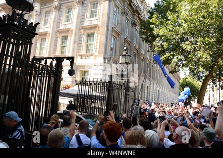 Der Tag Boris Johnson wurde Premierminister und Theresa May trat am 24. Juli 2019. Stockfoto