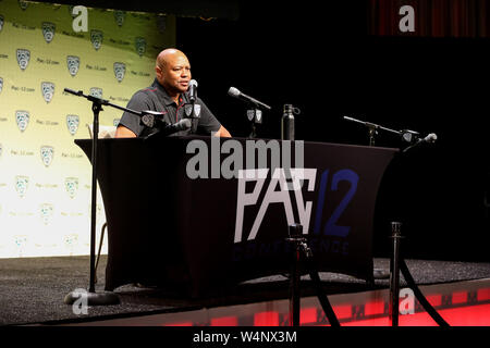 Hollywood, Kalifornien, USA. 24. Juli, 2019. Stanford Trainer David Shaw während der PAC-12 Medien Tag am Ray Dolby Ballsaal in Hollywood & Highlands (Foto durch Jevone Moore) Credit: Csm/Alamy leben Nachrichten Stockfoto