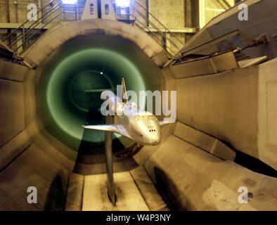 Modell des Space Shuttle Orbiter in der 16-Fuß-Transonic Tunnel am Langley Research Center, Hampton, Virginia, 1978. Mit freundlicher Genehmigung der Nationalen Luft- und Raumfahrtbehörde (NASA). () Stockfoto