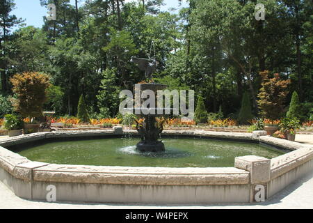 Die zentrale Fontäne in Sarah Duke's Gärten in Durham, NC, USA Stockfoto