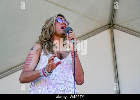 Vivek Shraya, auch angebracht, Vancouver Folk Music Festival, Vancouver, British Columbia, Kanada Stockfoto