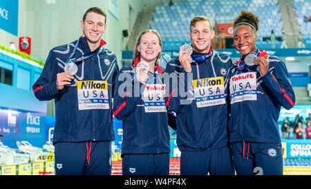 24. juli 2019 Gwangju, Südkorea 18. FINA World Aquatics Championships 24-07-2019: Zwemmen: WK 2019: Gwangju USA - Vereinigte Staaten von Amerika MURPHY Ryan, KÖNIG Lilly, DRESSEL Caeleb, MANUEL Simone Silver Medal, GBR - Großbritannien DAVIES Georgia, TORIG Adam, GUY James, ANDERSON Freya Bronze Medal Gwangju Südkorea 24/07/2019 Schwimmen gemischt 4x100m Medley Relay Finale 18. FINA World Aquatics Championships Nambu University Aquatics Center Foto © Andrea Masini / Deepbluemedia / Insidefoto Stockfoto