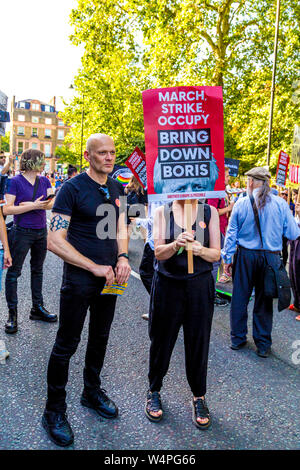 24. Juli 2019 - Fck govt fck Boris Protest gegen Boris Johnson auf der Position als Premierminister, Russell Square, London, UK Stockfoto