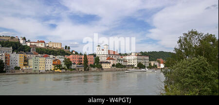 Blick auf die Altstadt von Innsteg, Passau, Niederbayern, Deutschland Stockfoto