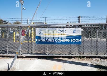 Zeichen auf Trillium Compressed Natural Gas (CNG) Tankstelle in der San Francisco Bay Area Stadt Berkeley, Kalifornien, 13. September 2018. () Stockfoto