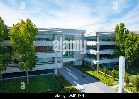 Luftaufnahme der Fassade der Regionale Hauptsitze von Rodan und Felder und Blackberry im Bischof Ranch Office Park in San Ramon, Kalifornien, 26. September 2018. () Stockfoto