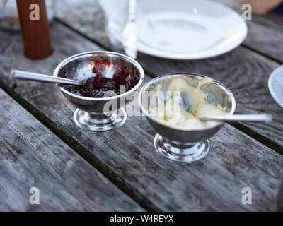 Scones (Sahne Kaffee) pn die Scilly-inseln, UK. Stockfoto