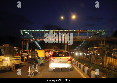 Verkehr auf der Straße, Neu-Delhi, Indien Stockfoto