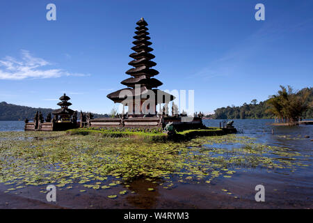 Pura Ulun Danu Beratan Tempel auf einem See, Bali, Indonesien Stockfoto