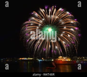 Feuerwerk über Saint Angelo Fort, Portomaso, Malta Stockfoto