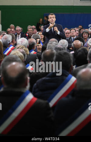 Emmanuel Längestrich anlässlich der Lancierung der Große nationale Debatte in Grand Bourgtheroulde (Nordfrankreich) auf 2019/01/15 Stockfoto