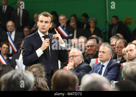 Emmanuel Längestrich anlässlich der Lancierung der Große nationale Debatte in Grand Bourgtheroulde (Nordfrankreich) auf 2019/01/15 Stockfoto