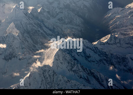 China, Tibet, Hengduan Mountains, Snowy Mountains separate der tibetischen Hochebene vom YunnanGuizhou Hochebene im Westen Chinas in der Region historisch genannt Kham und ist die Heimat der Khampa oder Khamba Tibetischen Volkes. Stockfoto