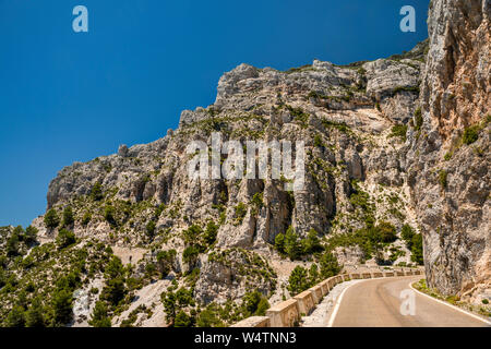 Bergigen Ausläufer der Sierra del Chaparral Bereichs, über Straße A-4050, Provinz Granada, Andalusien, Spanien Stockfoto