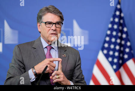 Belgien, Brüssel, 2. Mai 2019: US-Außenminister Energie Rick Perry im Gespräch mit der Presse während einer Sitzung zwischen den Vereinigten Staaten und Europa über e Stockfoto