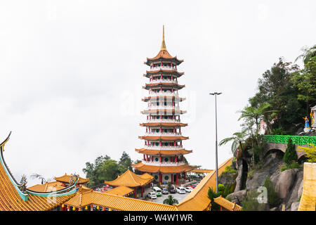 Kuala Lumpur, Malaysia, 09. Dezember 2018: Ansicht der Reisenden bei Chin Swee Höhlen, Tempel, der den taoistischen Tempel in Genting Highlands, Pahang, Malaysi Stockfoto