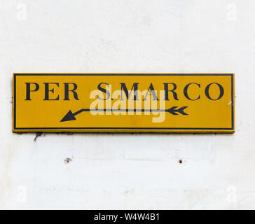 Venedig, Italien, 15. Mai 2019: Informationen Platte, street sign Pro San Marco in Venedig Stockfoto