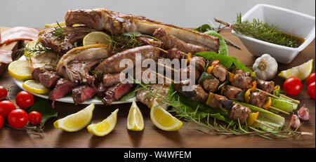 Verschiedene köstliche gegrillte Fleisch Stockfoto