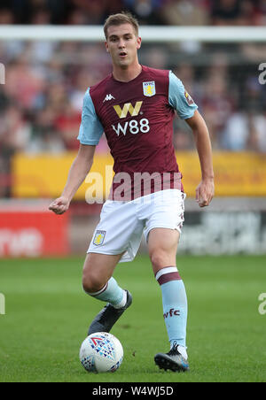 Aston Villa Bjorn Engels während der Vorsaison Freundschaftsspiel am Ufer des Stadion, Walsall. PRESS ASSOCIATION Foto. Bild Datum: Mittwoch, 24. Juli 2019. Siehe PA-Geschichte Fußball Walsall. Photo Credit: Nick Potts/PA-Kabel. Einschränkungen: EDITORIAL NUR VERWENDEN Keine Verwendung mit nicht autorisierten Audio-, Video-, Daten-, Spielpläne, Verein/liga Logos oder "live" Dienstleistungen. On-line-in-Match mit 120 Bildern beschränkt, kein Video-Emulation. Keine Verwendung in Wetten, Spiele oder einzelne Verein/Liga/player Publikationen. Stockfoto